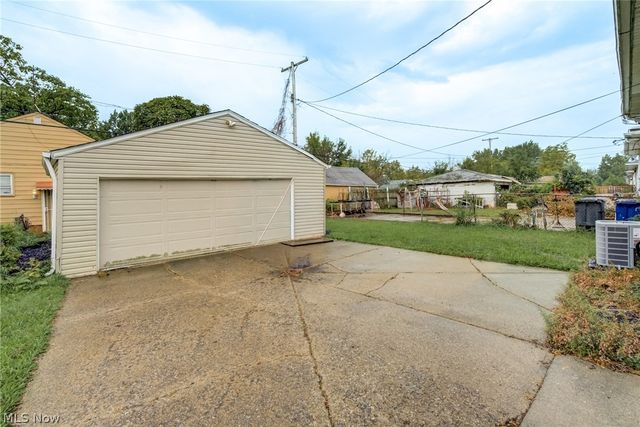 16110 Seville Road, Cleveland, OH 44128
