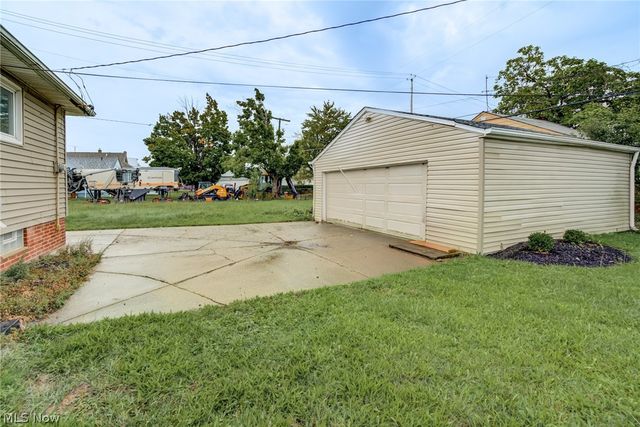 16110 Seville Road, Cleveland, OH 44128