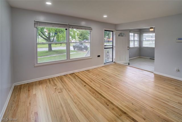 16110 Seville Road, Cleveland, OH 44128