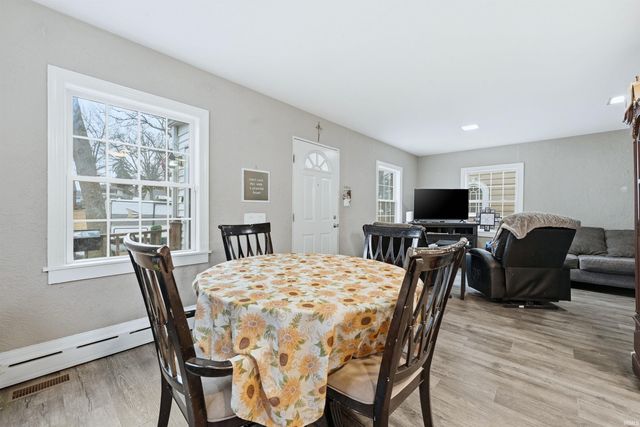 4628 W Lafayette Esplanade Boulevard, Fort Wayne, IN 46806