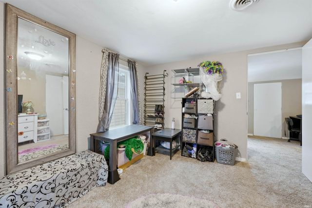 4628 W Lafayette Esplanade Boulevard, Fort Wayne, IN 46806