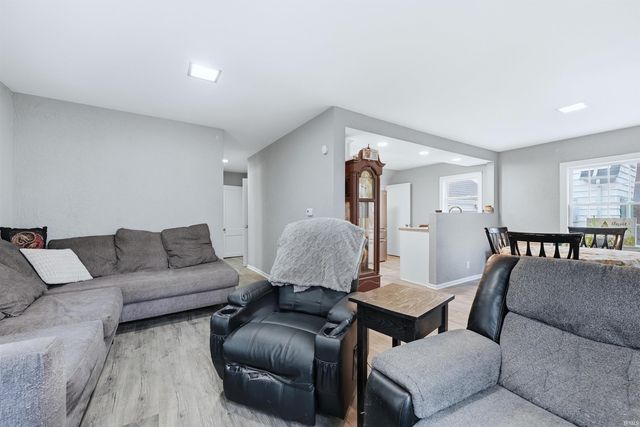 4628 W Lafayette Esplanade Boulevard, Fort Wayne, IN 46806