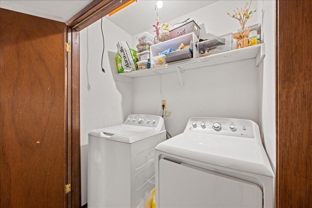 11623 Lochlynn Circle, Dallas, TX 75228