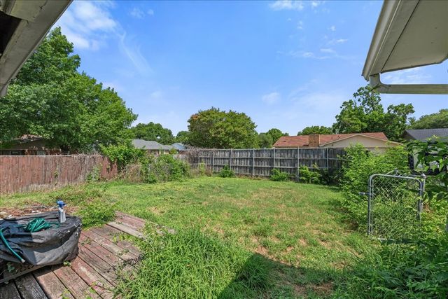 11623 Lochlynn Circle, Dallas, TX 75228