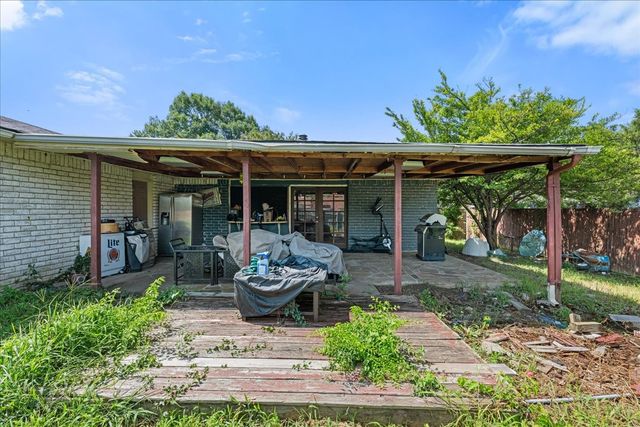 11623 Lochlynn Circle, Dallas, TX 75228