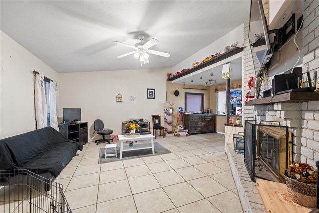 11623 Lochlynn Circle, Dallas, TX 75228