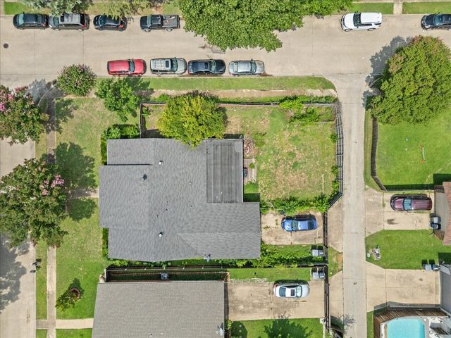 11623 Lochlynn Circle, Dallas, TX 75228