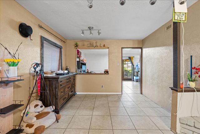 11623 Lochlynn Circle, Dallas, TX 75228