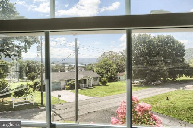 110 AUCKER ST, Liverpool, PA 17045