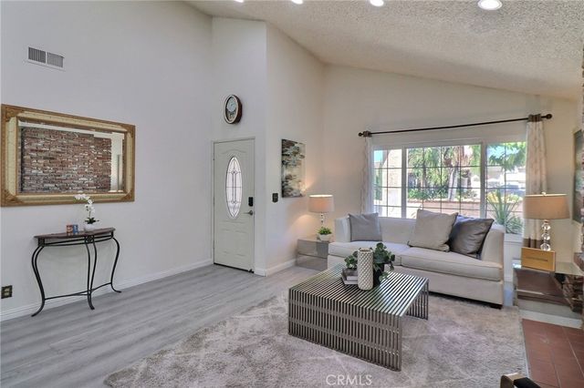 14605 Seron, Irvine, CA 92606
