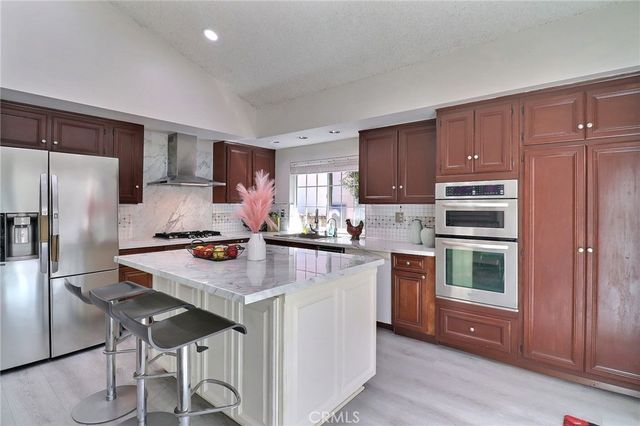 14605 Seron, Irvine, CA 92606
