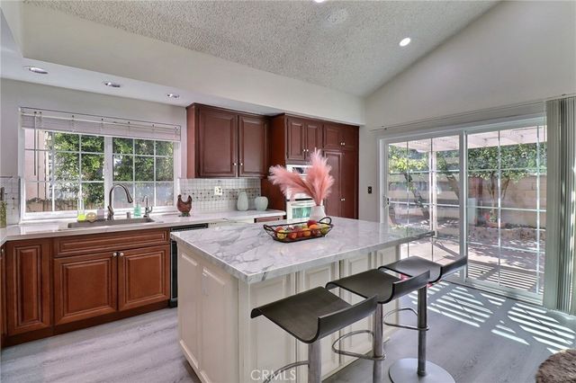 14605 Seron, Irvine, CA 92606