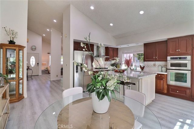 14605 Seron, Irvine, CA 92606