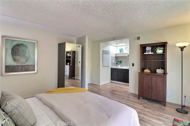 14605 Seron, Irvine, CA 92606