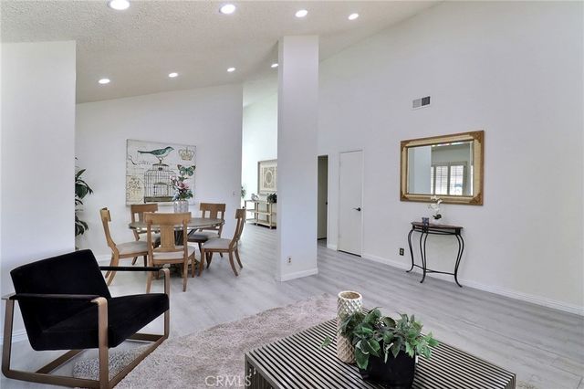 14605 Seron, Irvine, CA 92606