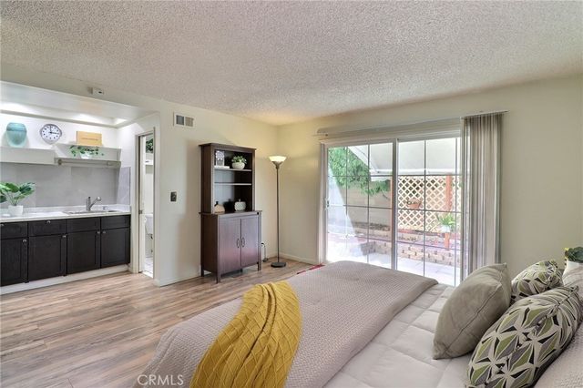 14605 Seron, Irvine, CA 92606
