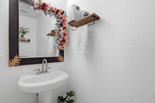 7338 Magnolia, San Antonio, TX 78218