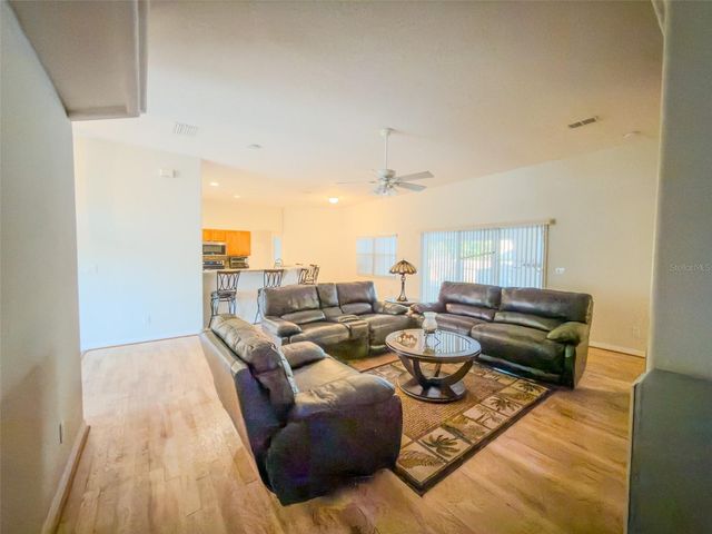 4 WESTON ROAD, Leesburg, FL 34748