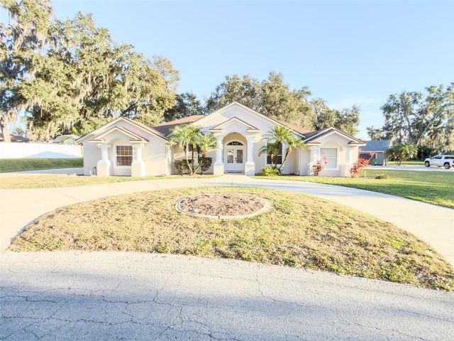 4 WESTON ROAD, Leesburg, FL 34748