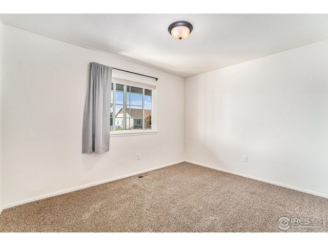 586 Cherryridge Dr, Windsor, CO 80550