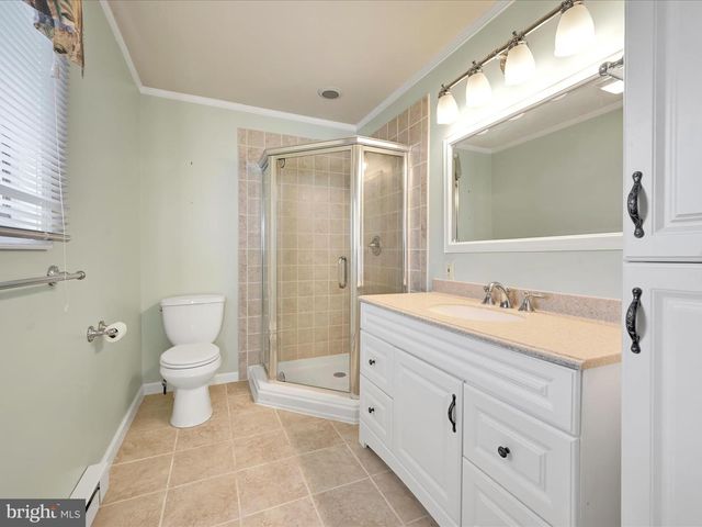 301 WARWICK DR, Wyomissing, PA 19610