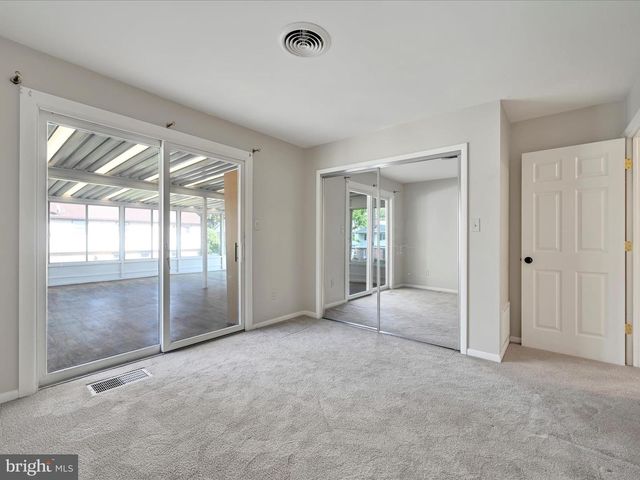 301 WARWICK DR, Wyomissing, PA 19610