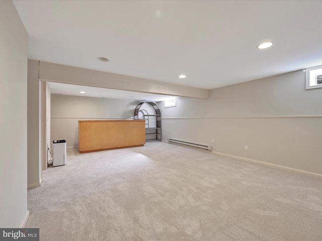 301 WARWICK DR, Wyomissing, PA 19610