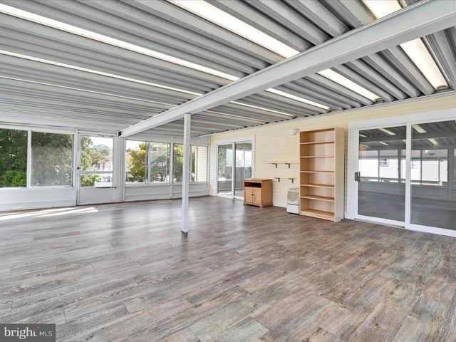 301 WARWICK DR, Wyomissing, PA 19610