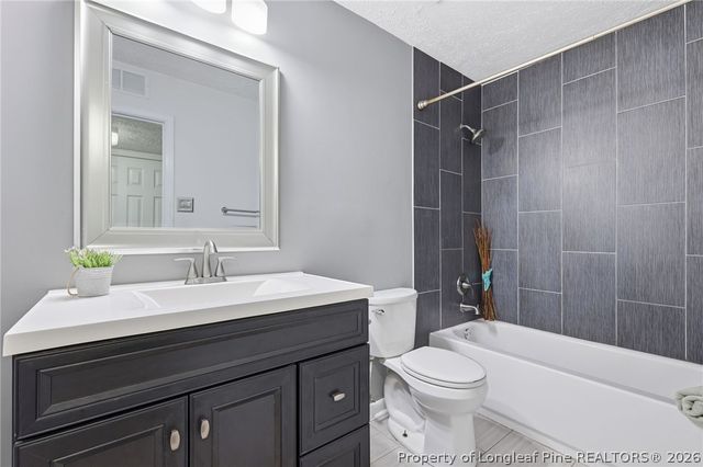 6859 Timbercroft Lane, Fayetteville, NC 28314