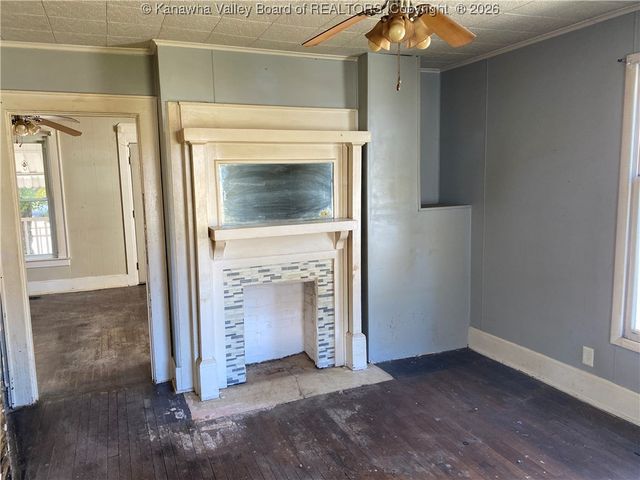 2318 Monroe Avenue, St Albans, WV 25177