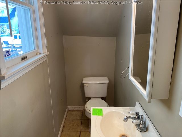 2318 Monroe Avenue, St Albans, WV 25177