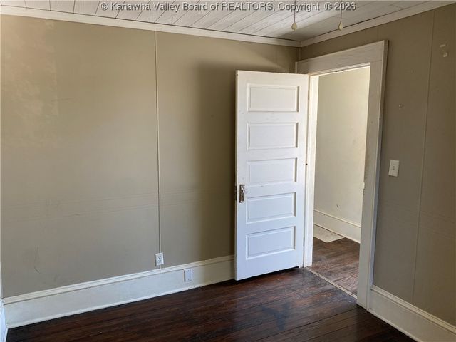 2318 Monroe Avenue, St Albans, WV 25177