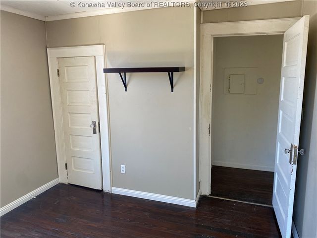 2318 Monroe Avenue, St Albans, WV 25177