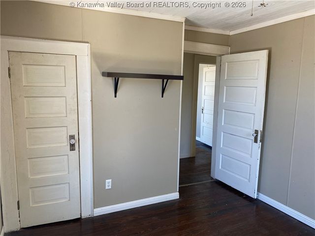 2318 Monroe Avenue, St Albans, WV 25177