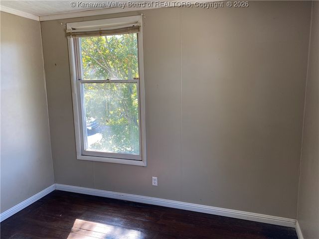 2318 Monroe Avenue, St Albans, WV 25177