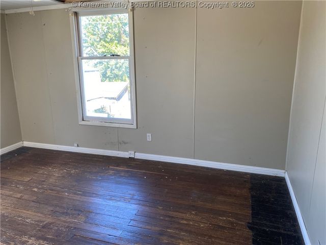 2318 Monroe Avenue, St Albans, WV 25177