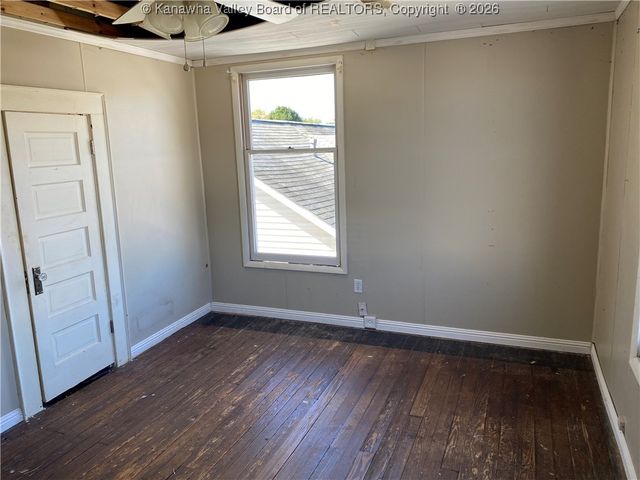 2318 Monroe Avenue, St Albans, WV 25177