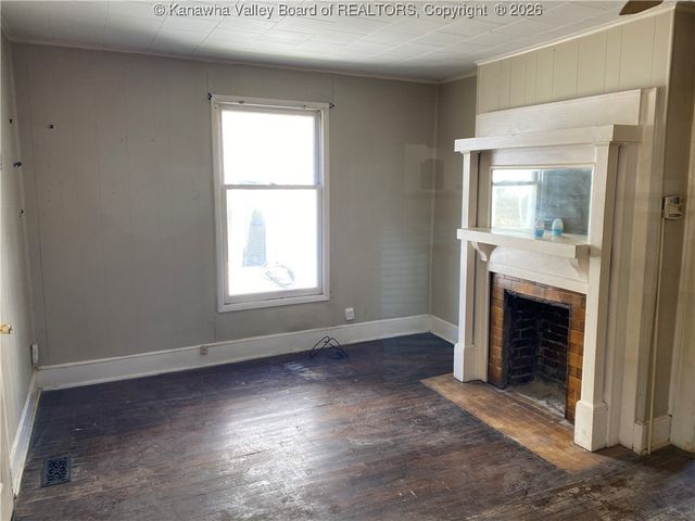 2318 Monroe Avenue, St Albans, WV 25177