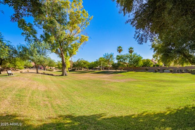 9635 E Sutton Drive, Scottsdale, AZ 85260