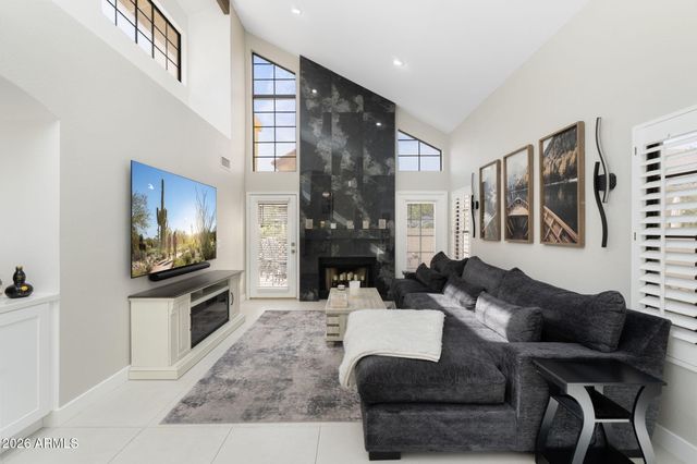 9635 E Sutton Drive, Scottsdale, AZ 85260