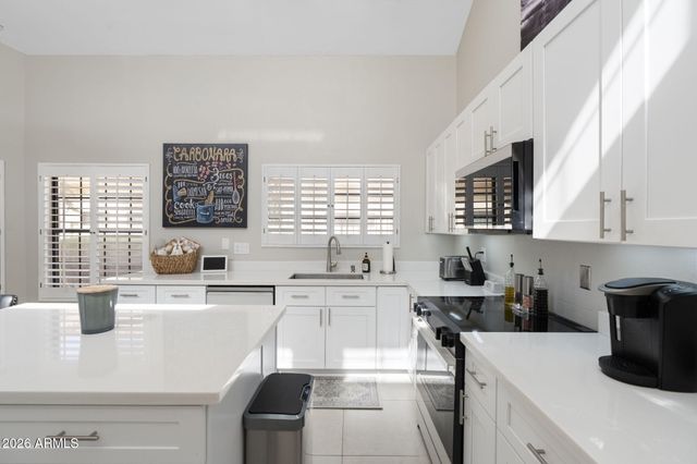 9635 E Sutton Drive, Scottsdale, AZ 85260