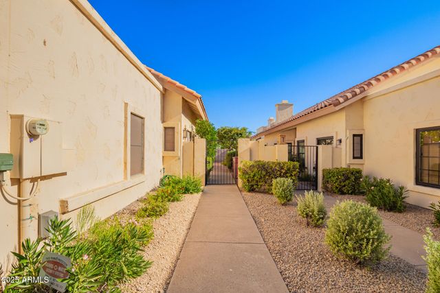 9635 E Sutton Drive, Scottsdale, AZ 85260