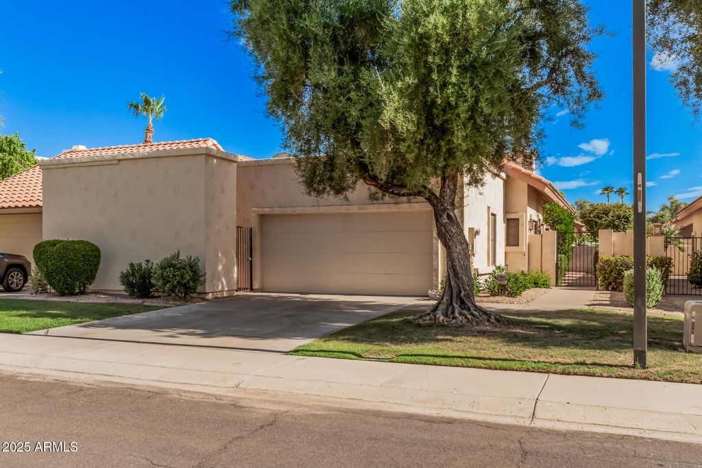 9635 E Sutton Drive, Scottsdale, AZ 85260
