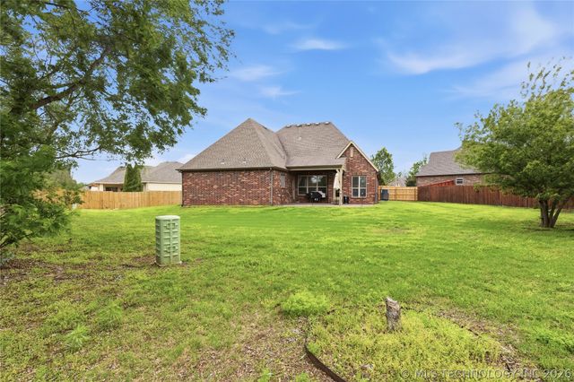 7391 E 111th Place S, Bixby, OK 74008