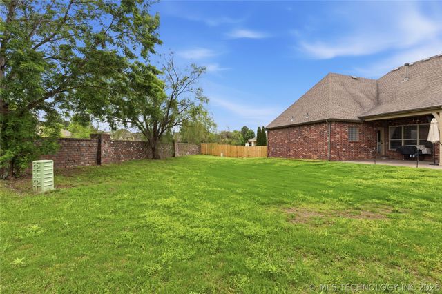 7391 E 111th Place S, Bixby, OK 74008