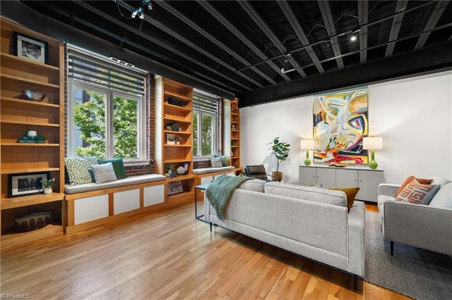 1 W 5Th Street 204, Winston-salem, NC 27101