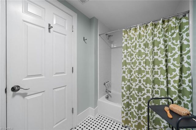 1 W 5Th Street 204, Winston-salem, NC 27101