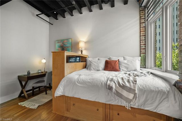 1 W 5Th Street 204, Winston-salem, NC 27101