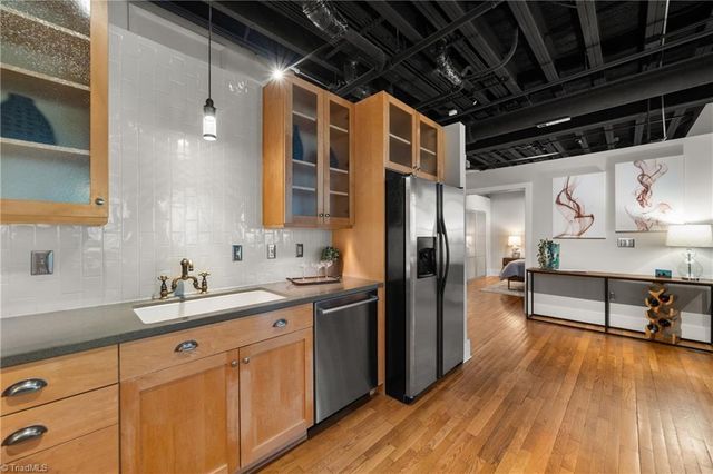 1 W 5Th Street 204, Winston-salem, NC 27101