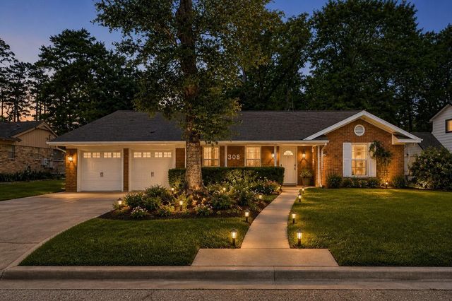 308 Lilly Boulevard, Conroe, TX 77301